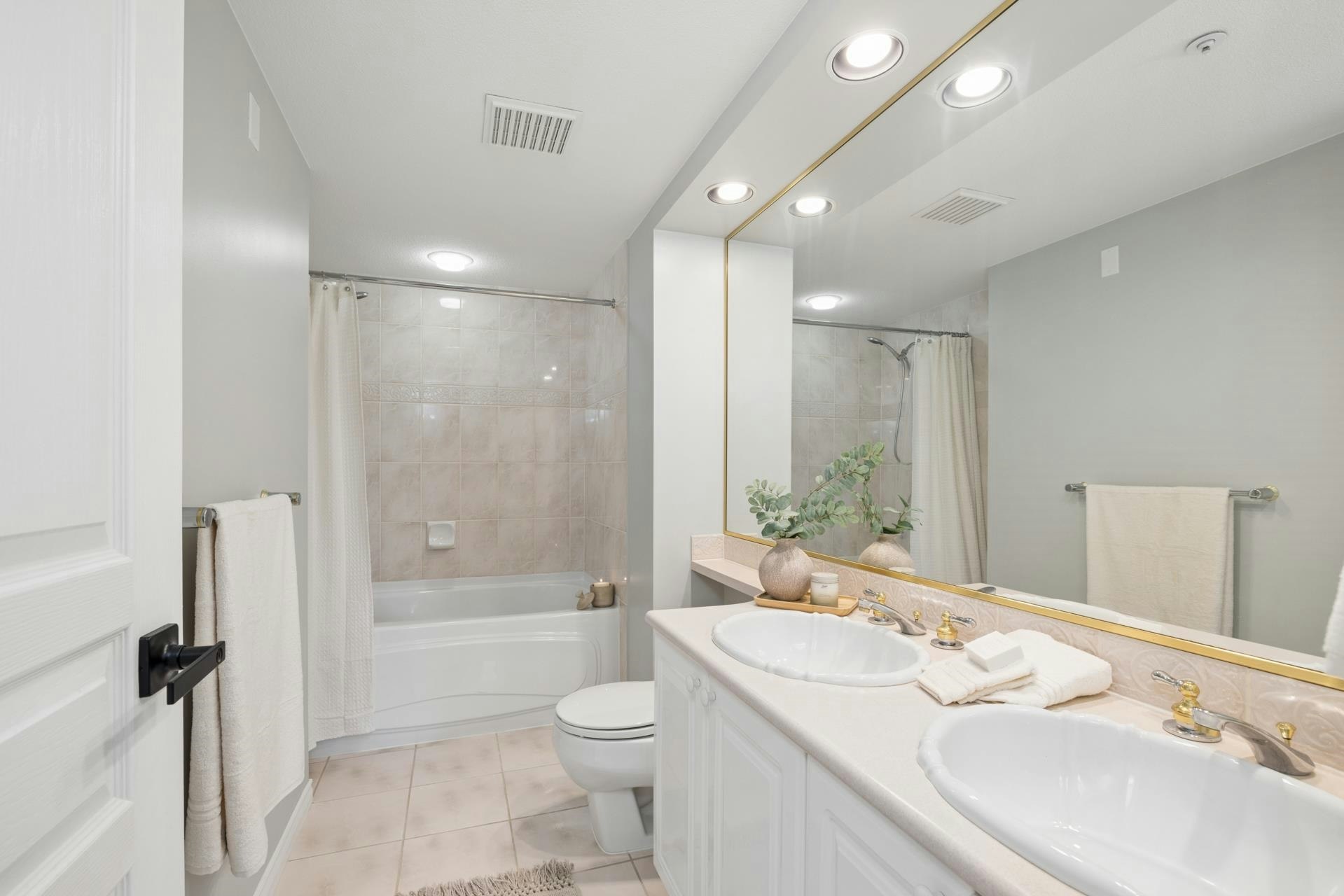 201-1140 Strathaven Drive, North Vancouver, BC, V7H 2Z6 - 20