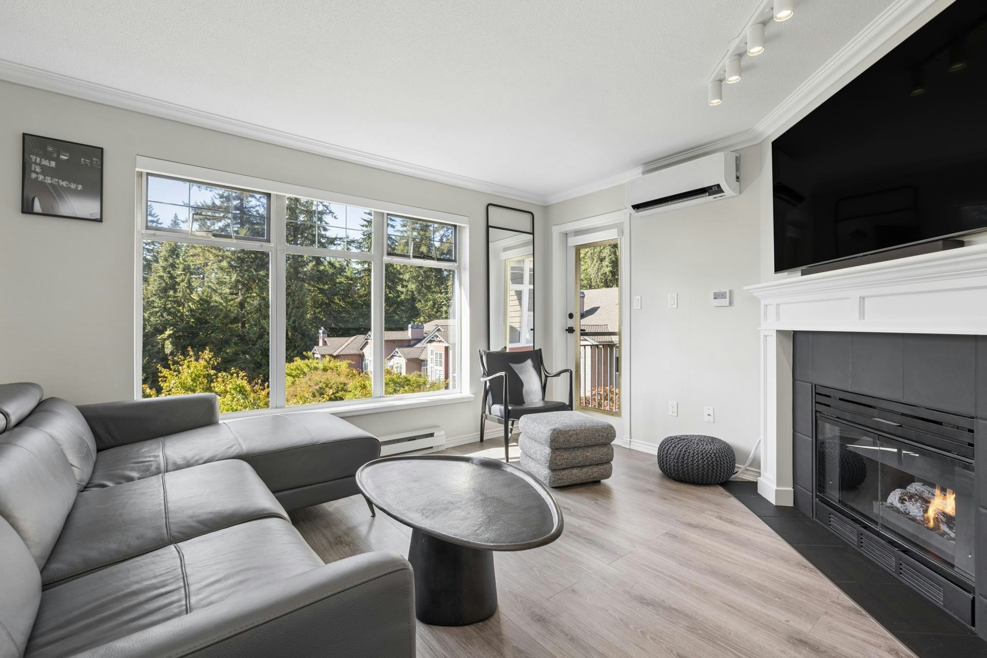 201-1140 Strathaven Drive - 2