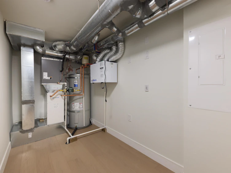 101-1837 E Georgia Street, Vancouver, BC, V5L 2B5 - 23