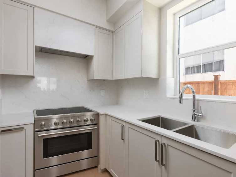 101-1837 E Georgia Street, Vancouver, BC, V5L 2B5 - 7