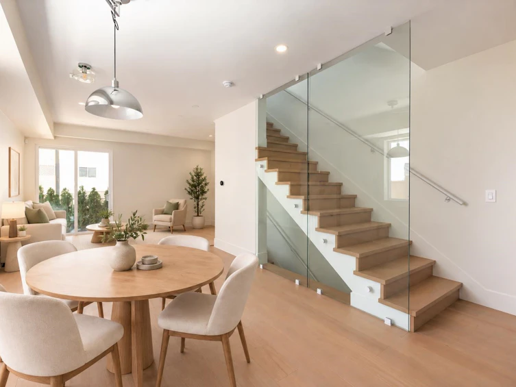 101-1837 E Georgia Street, Vancouver, BC, V5L 2B5 - 2