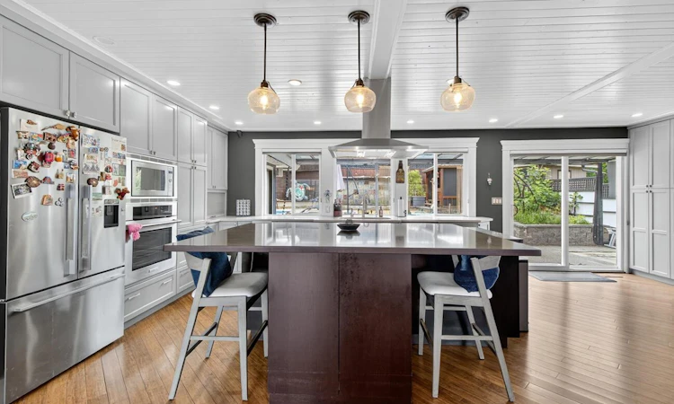 1052 Corona Crescent