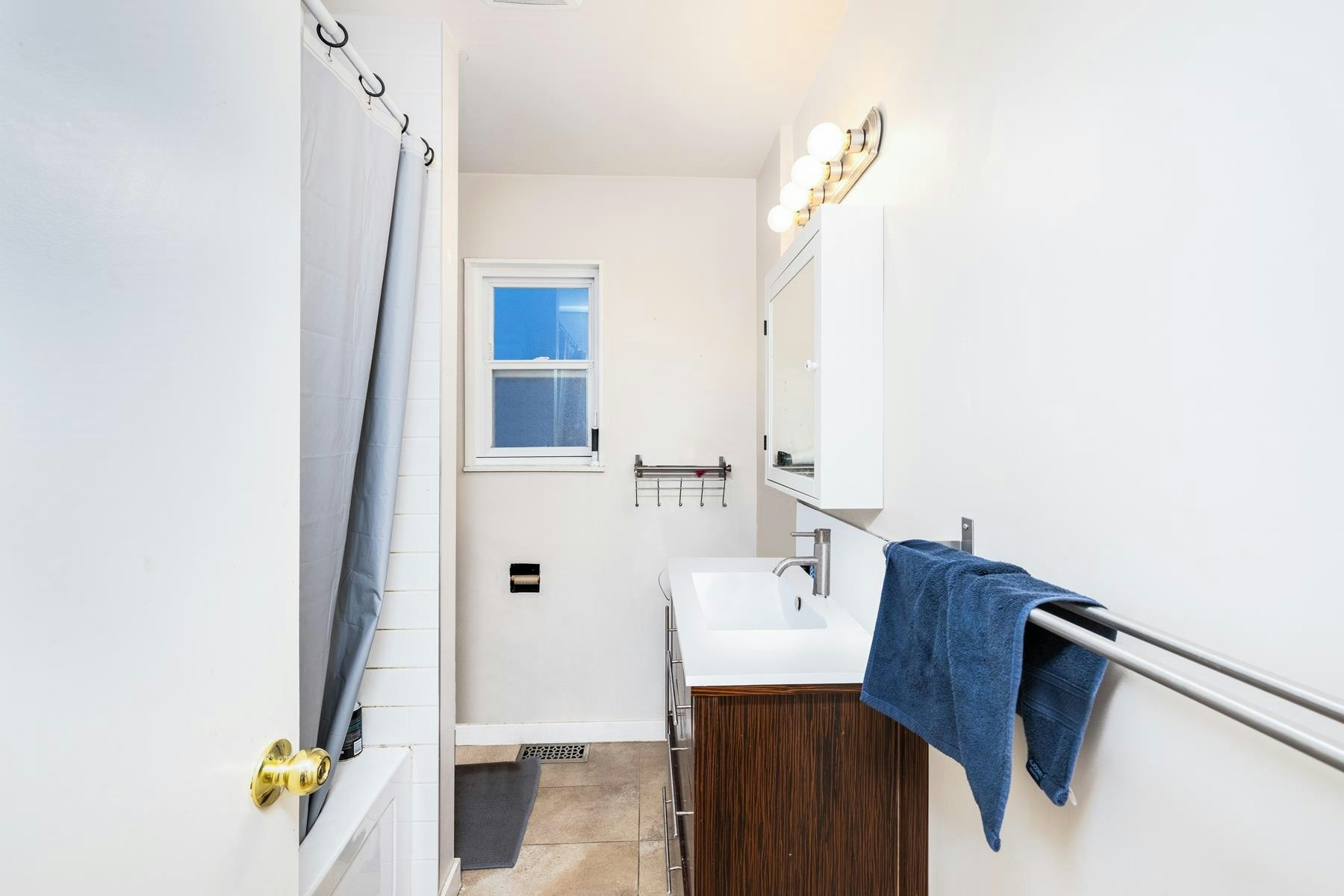 4766 Gothard Street, Vancouver, BC, V5R 3K9 - 7