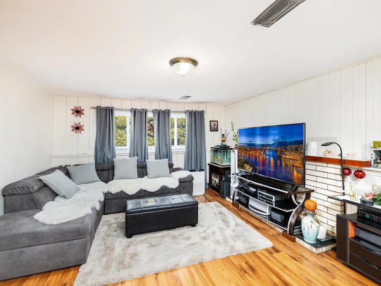 4766 Gothard Street, Vancouver, BC, V5R 3K9 - 10
