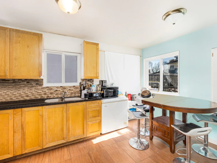 4766 Gothard Street, Vancouver, BC, V5R 3K9 - 6