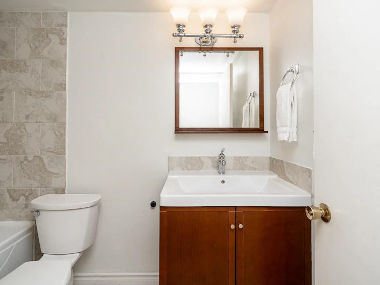 106-235 E 13th Street, North Vancouver, BC, V7L 2L6 - 30