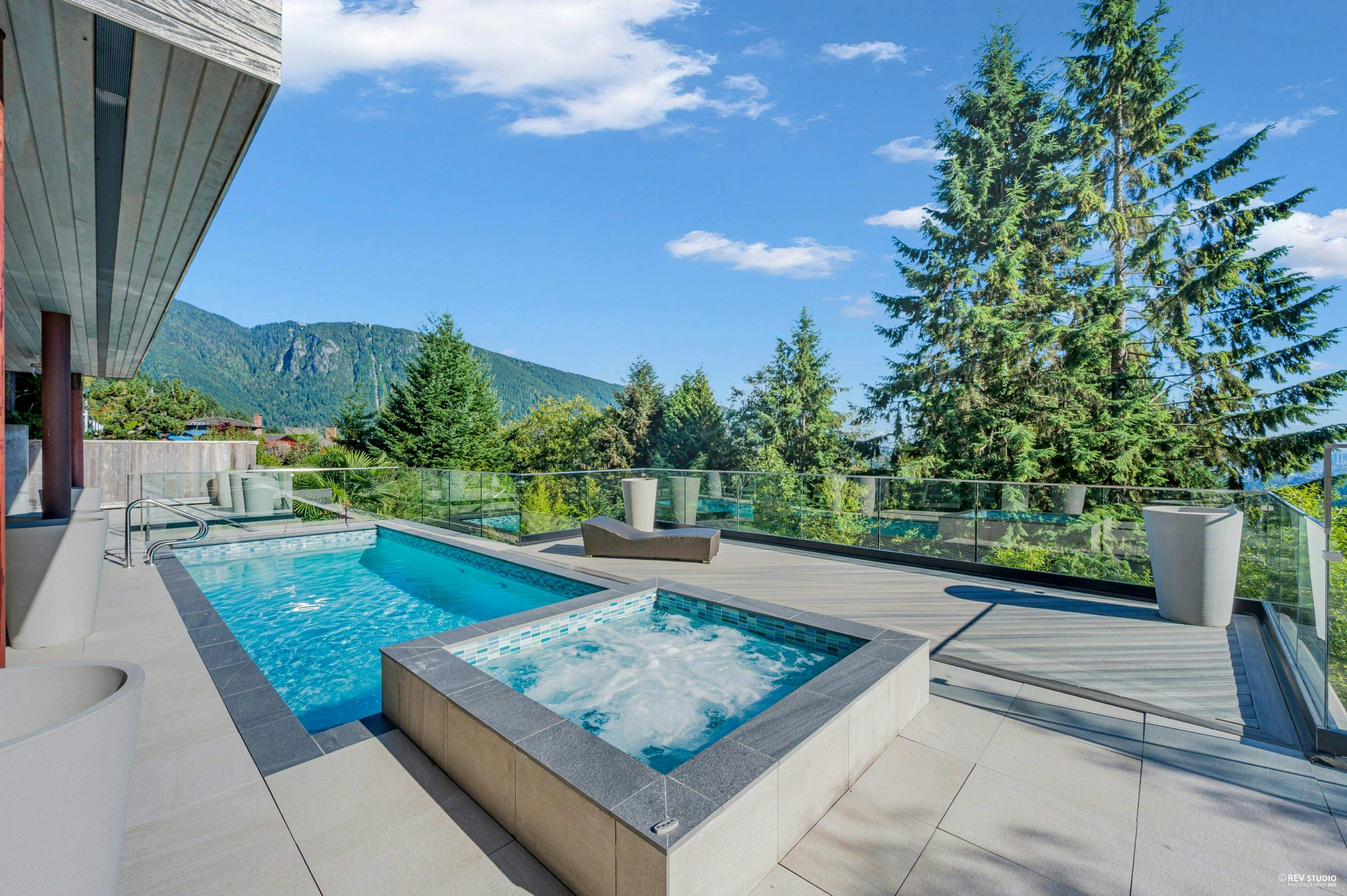 535 Craigmohr Drive, West Vancouver, BC, V7S 1W8 - 34