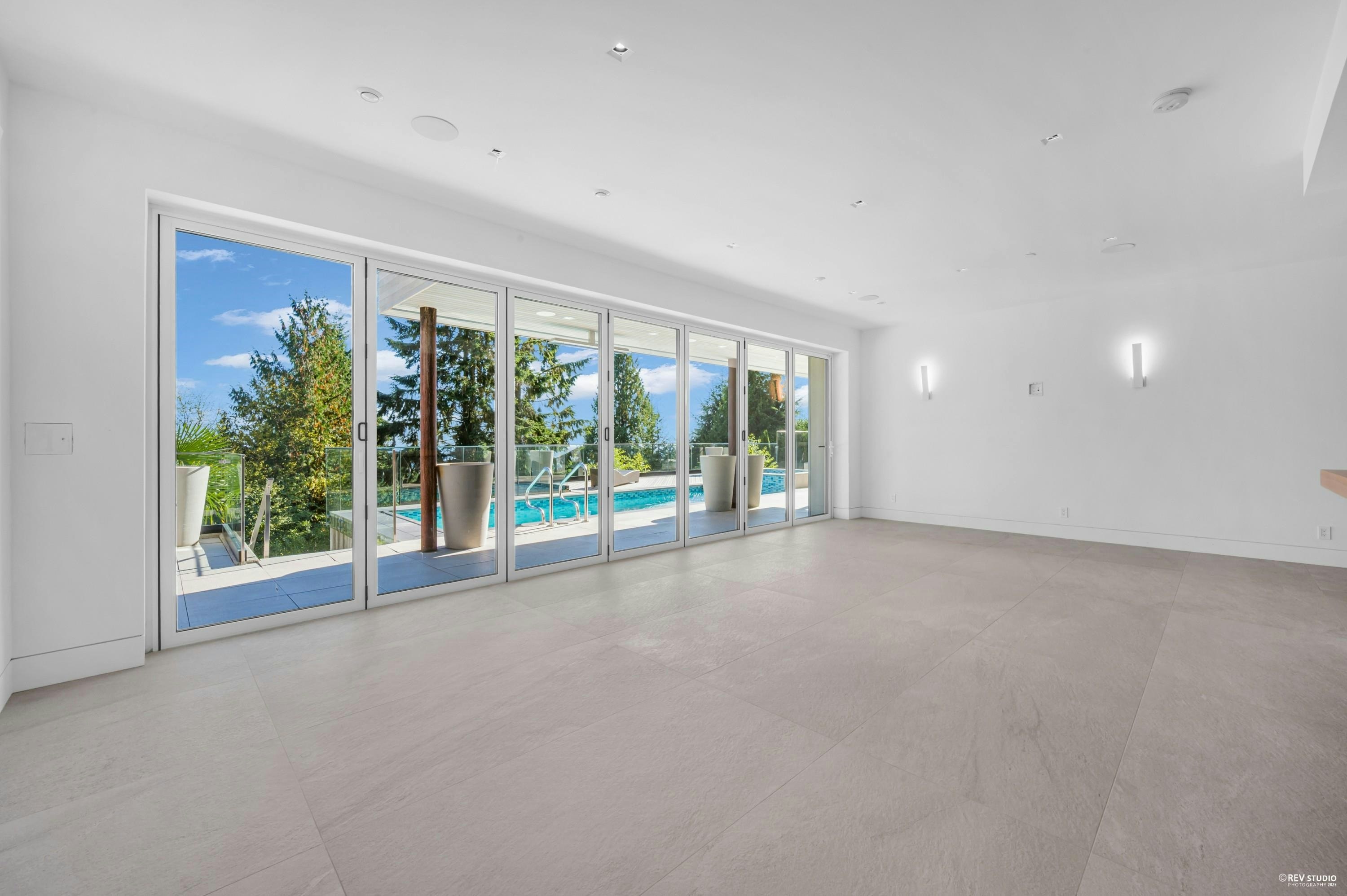 535 Craigmohr Drive, West Vancouver, BC, V7S 1W8 - 25