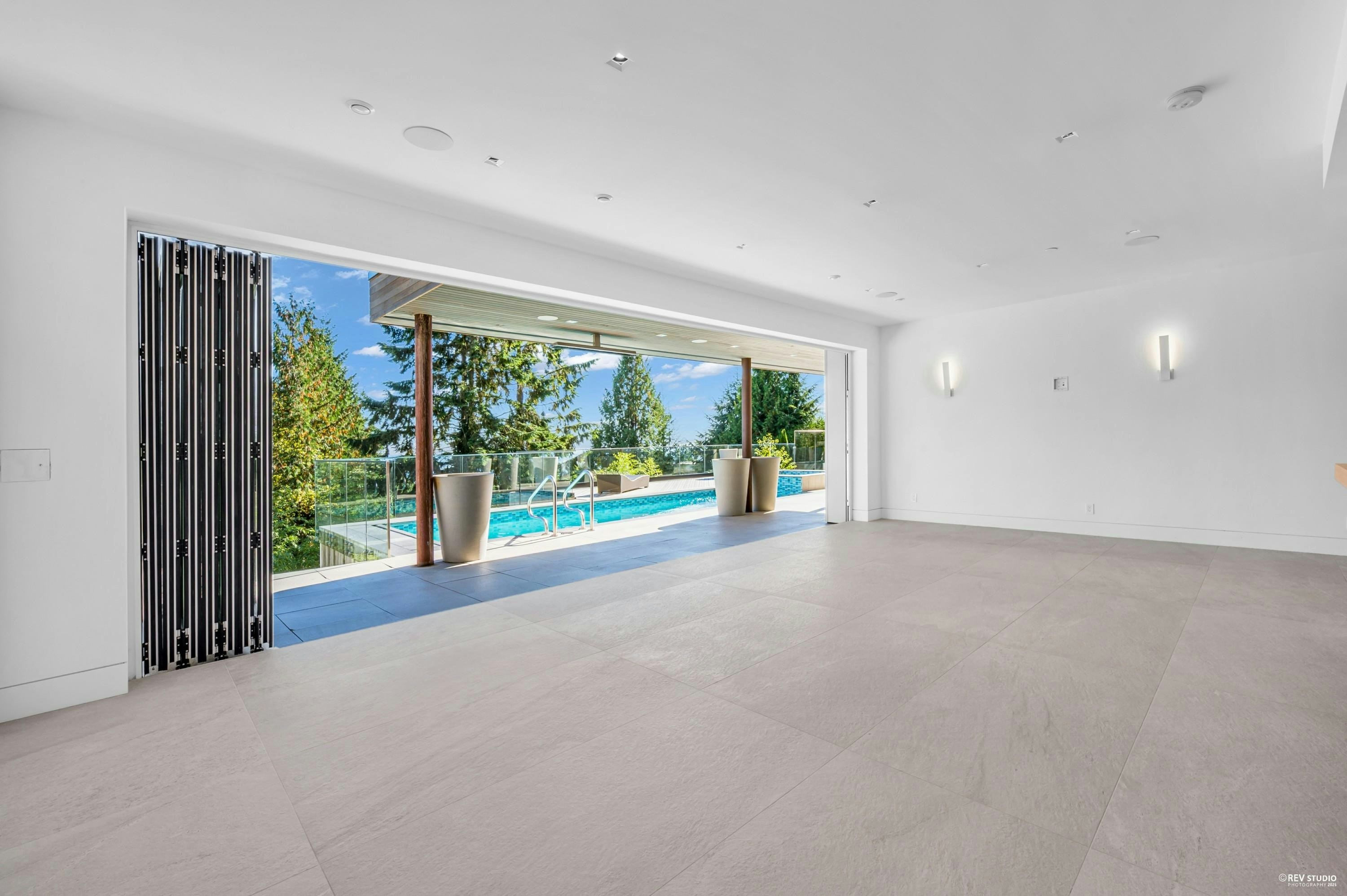 535 Craigmohr Drive, West Vancouver, BC, V7S 1W8 - 26