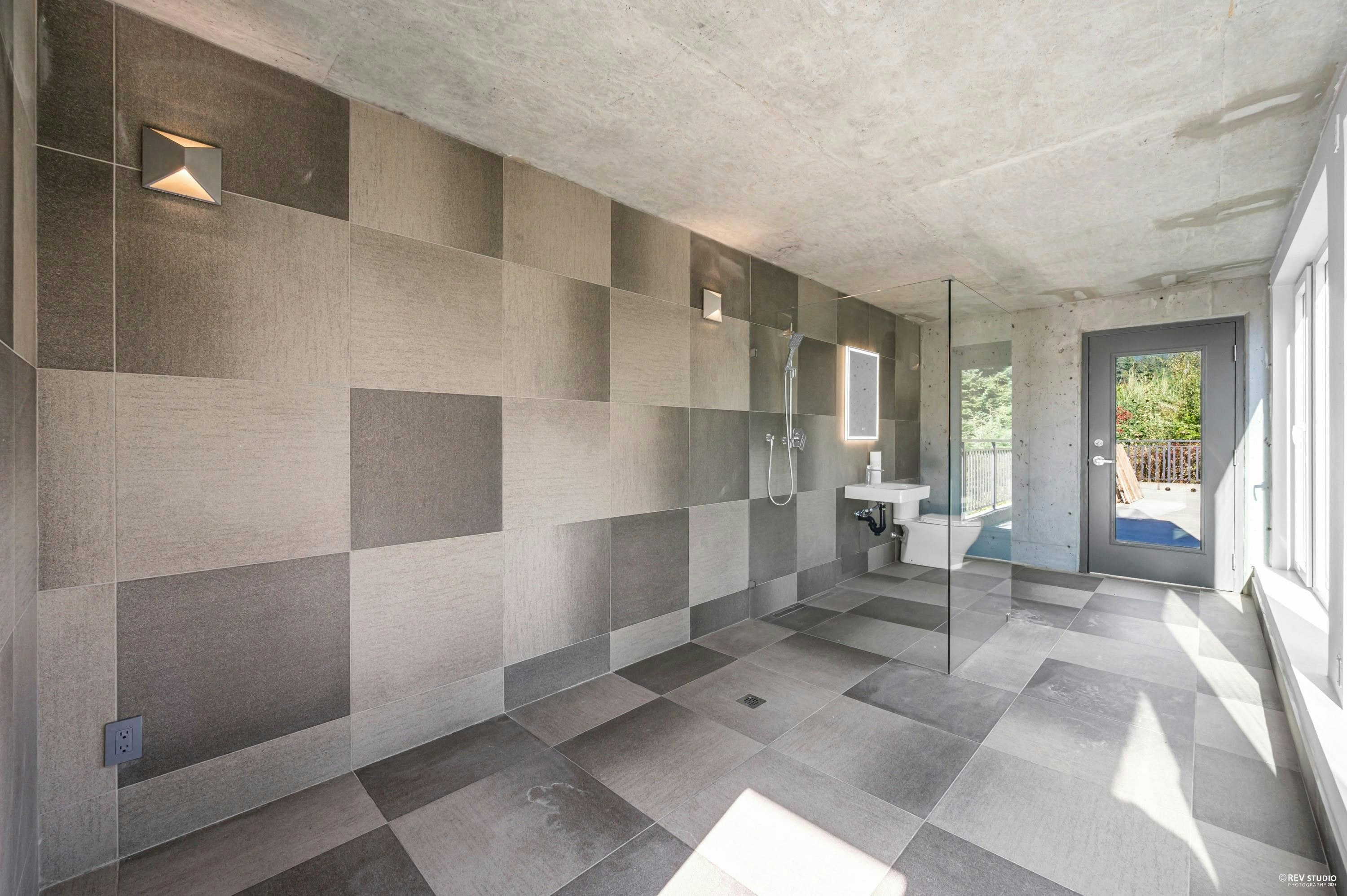 535 Craigmohr Drive, West Vancouver, BC, V7S 1W8 - 36