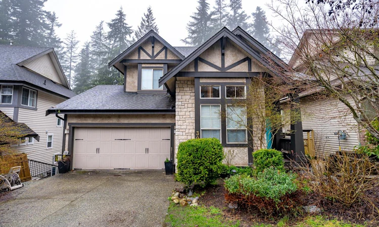 30 Hawthorn Drive