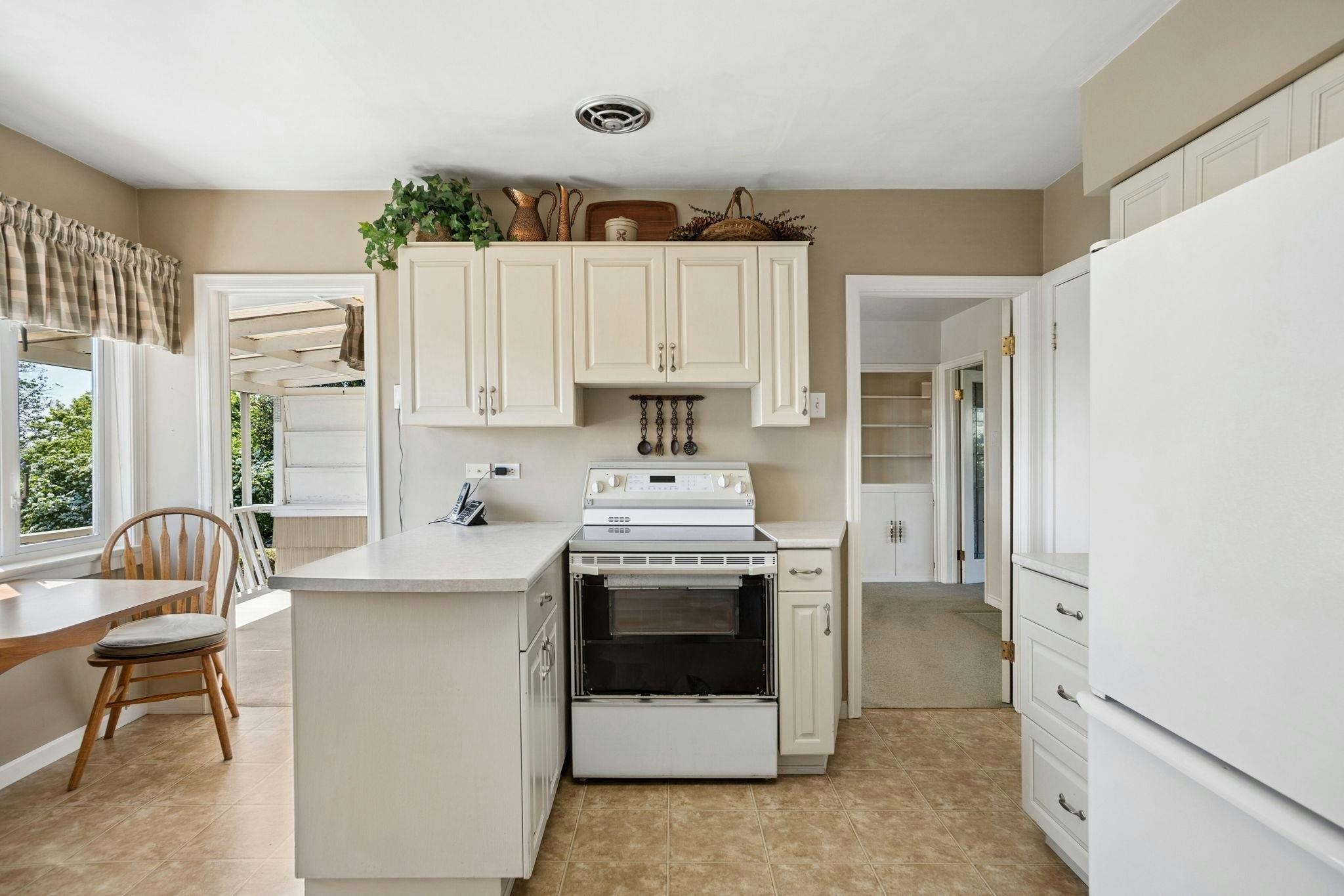 657 E Keith Road, North Vancouver, BC, V7L 1W4 - 12