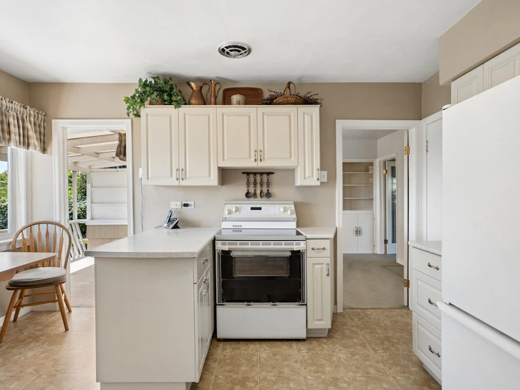 657 E Keith Road, North Vancouver, BC, V7L 1W4 - 12