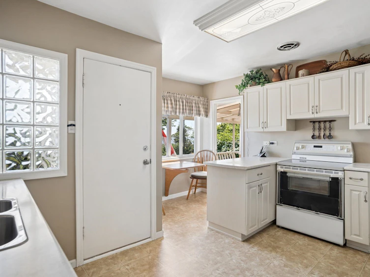 657 E Keith Road, North Vancouver, BC, V7L 1W4 - 13