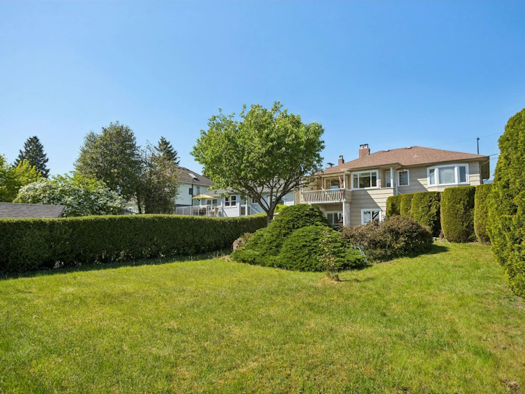 657 E Keith Road, North Vancouver, BC, V7L 1W4 - 2