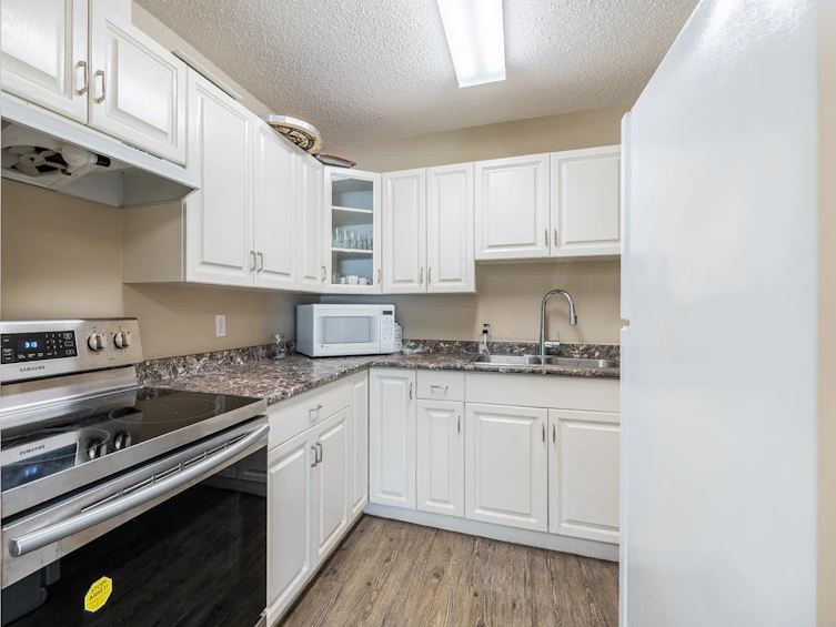 201-3150 Gladwin Road, Abbotsford, BC, V2T 5S9 - 33