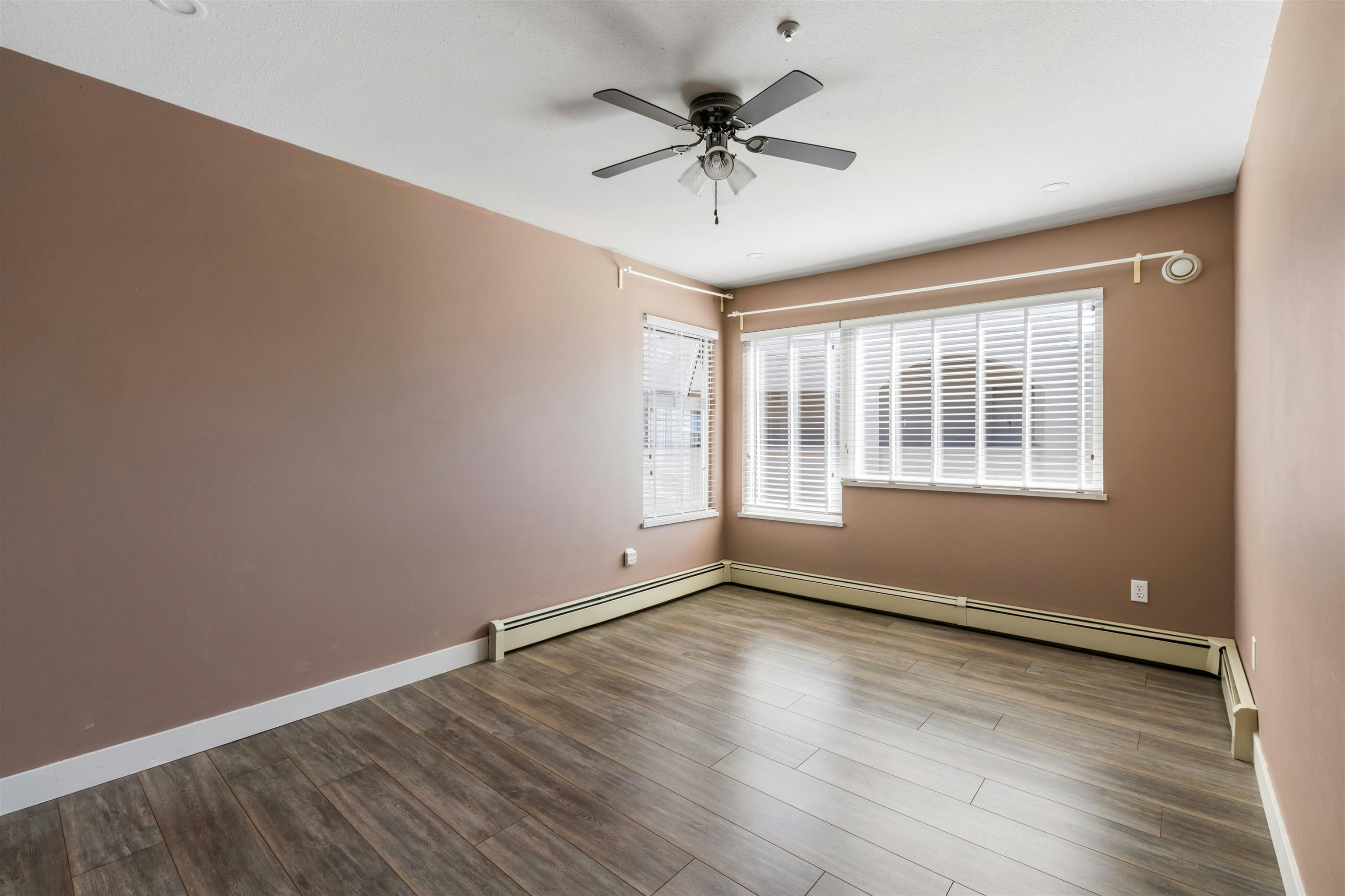 306-15233 Pacific Avenue, Surrey, BC, V4B 1P8 - 10
