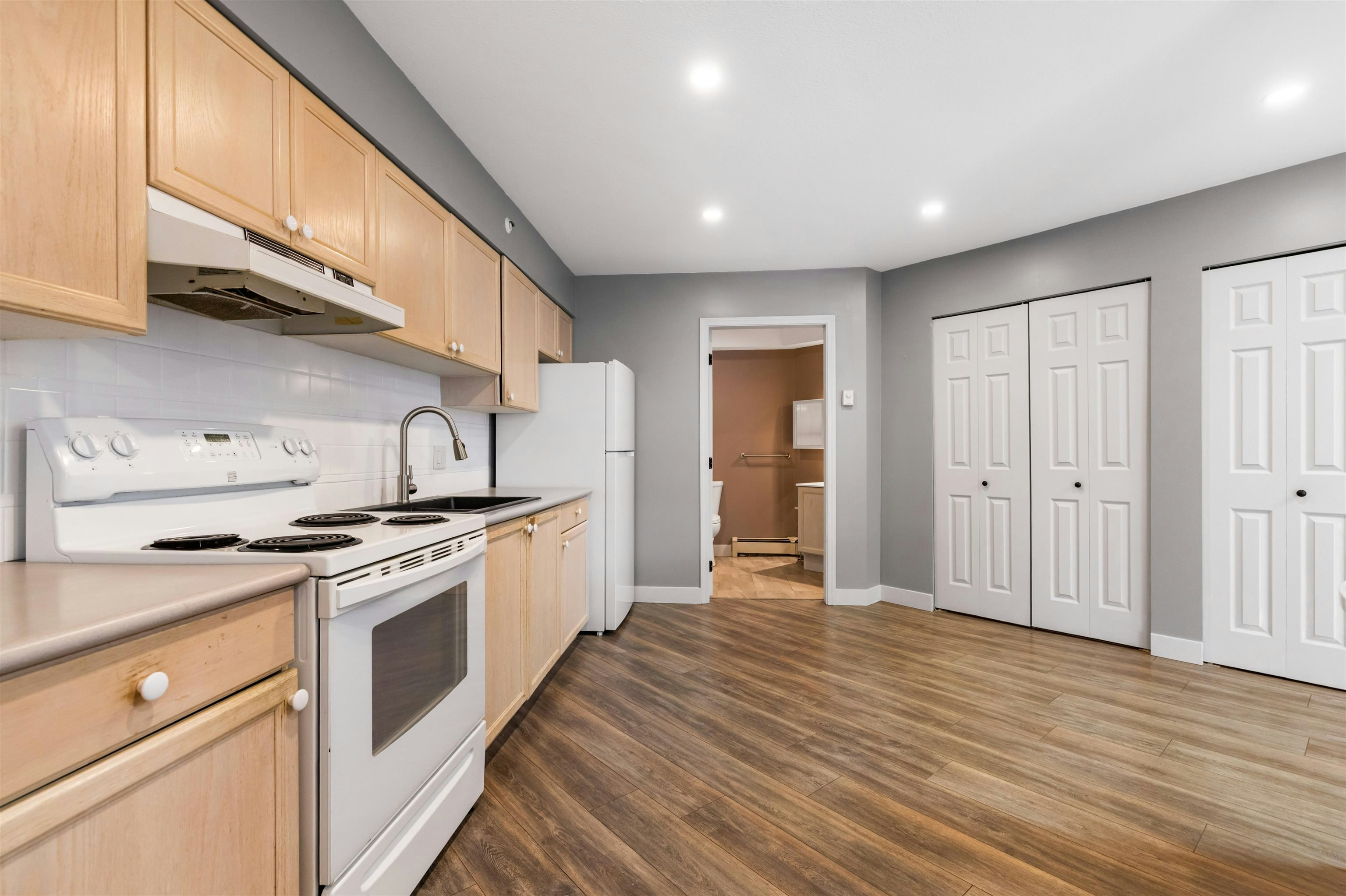 306-15233 Pacific Avenue, Surrey, BC, V4B 1P8 - 19
