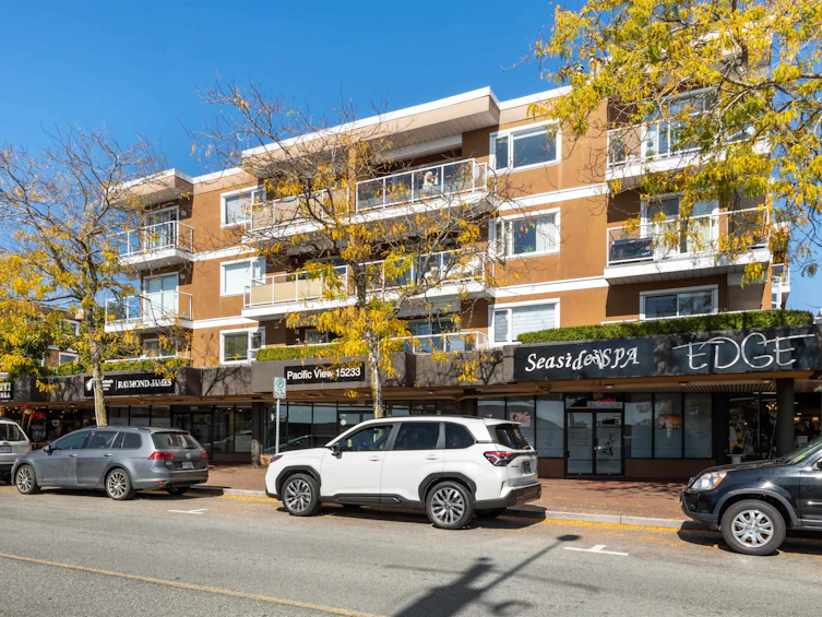306-15233 Pacific Avenue, Surrey, BC, V4B 1P8