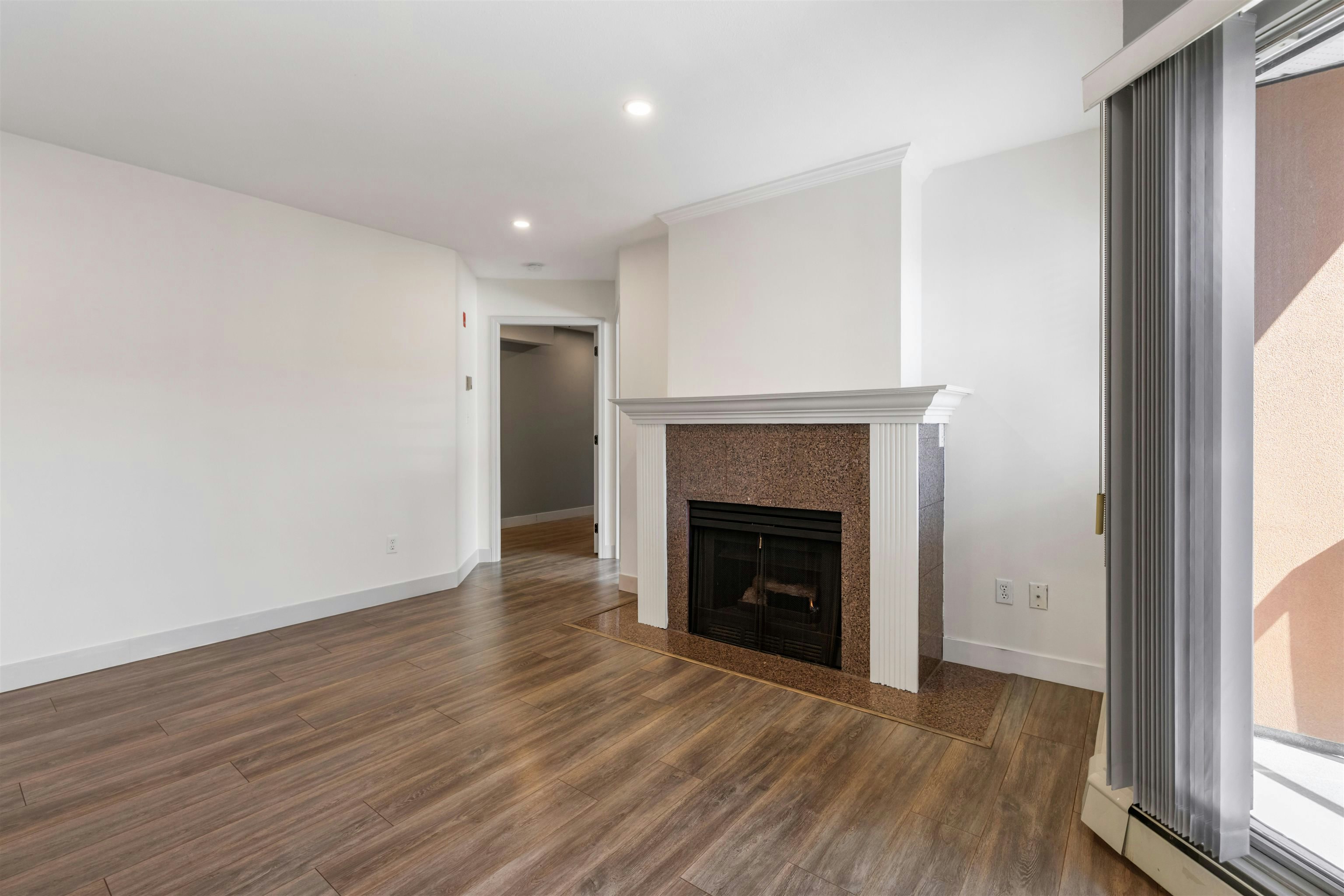 306-15233 Pacific Avenue, Surrey, BC, V4B 1P8 - 6