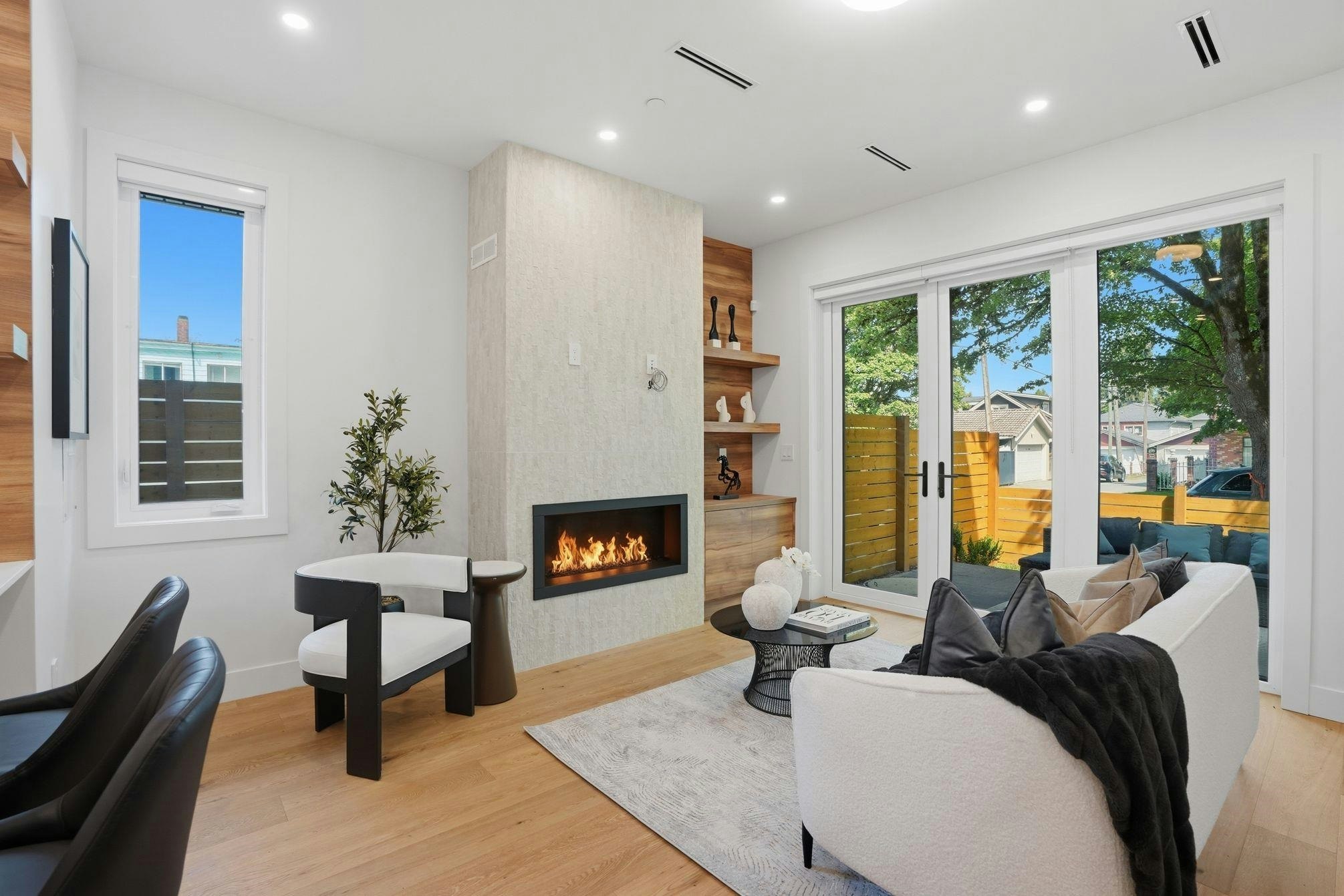 1-2438 E 20th Avenue, Vancouver, BC, V5M 2T6