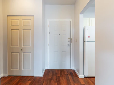 311-4738 53 Street - 3