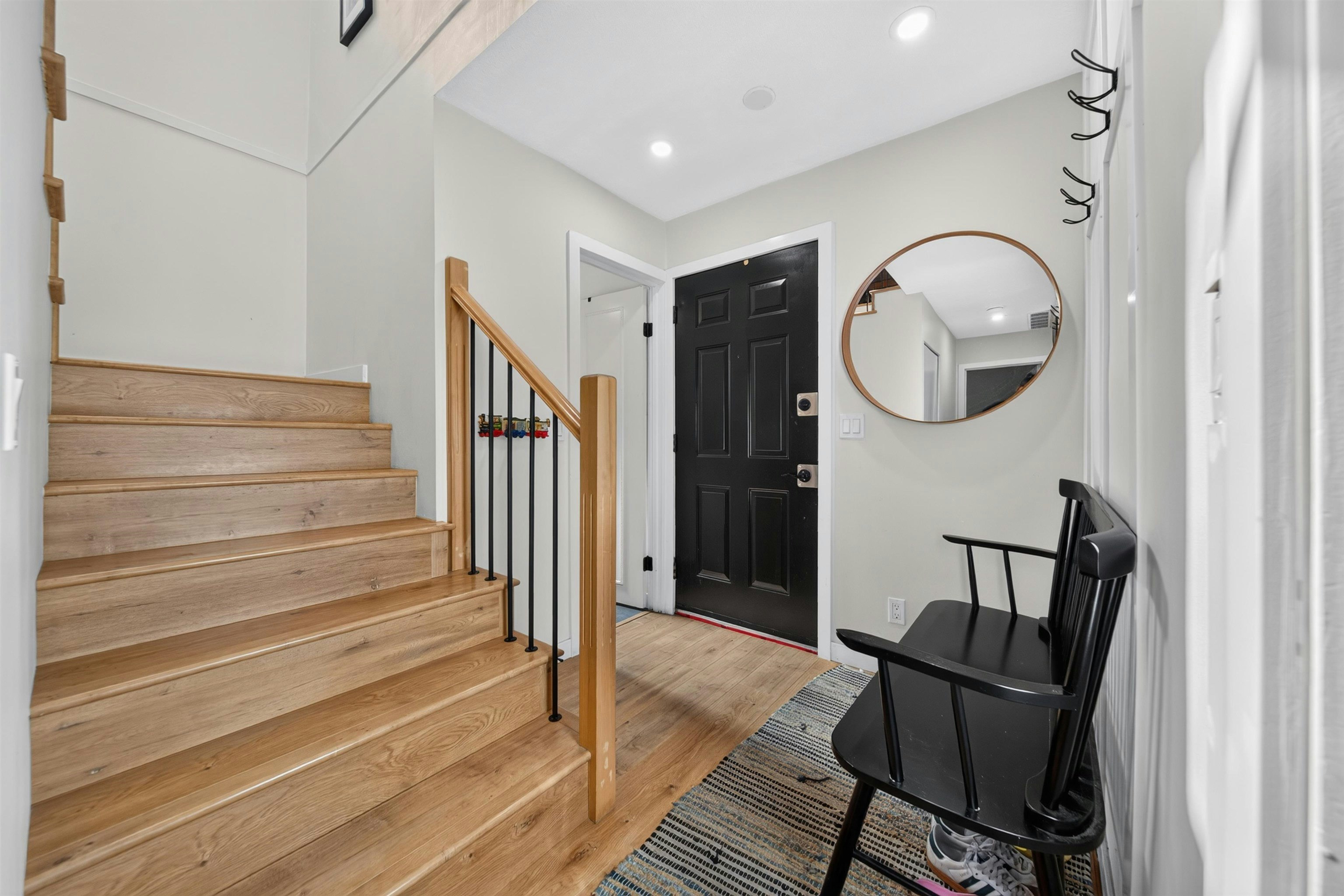 7674 125 Street - 5