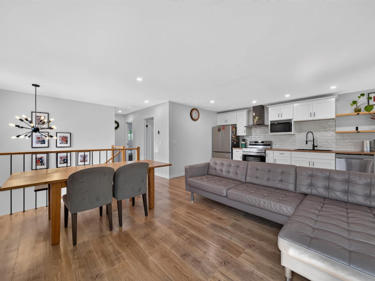 7674 125 Street, Surrey, BC, V3W 7W4 - 8