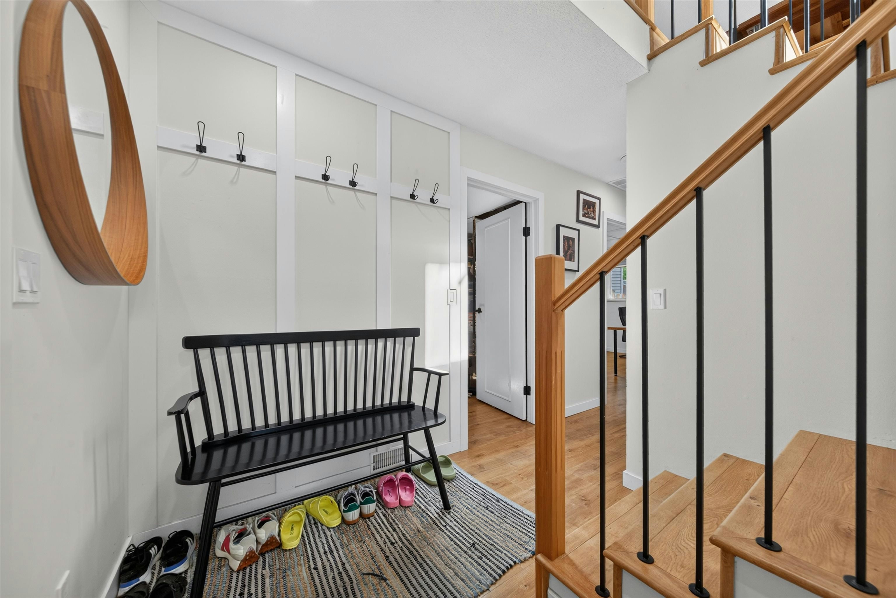 7674 125 Street - 4