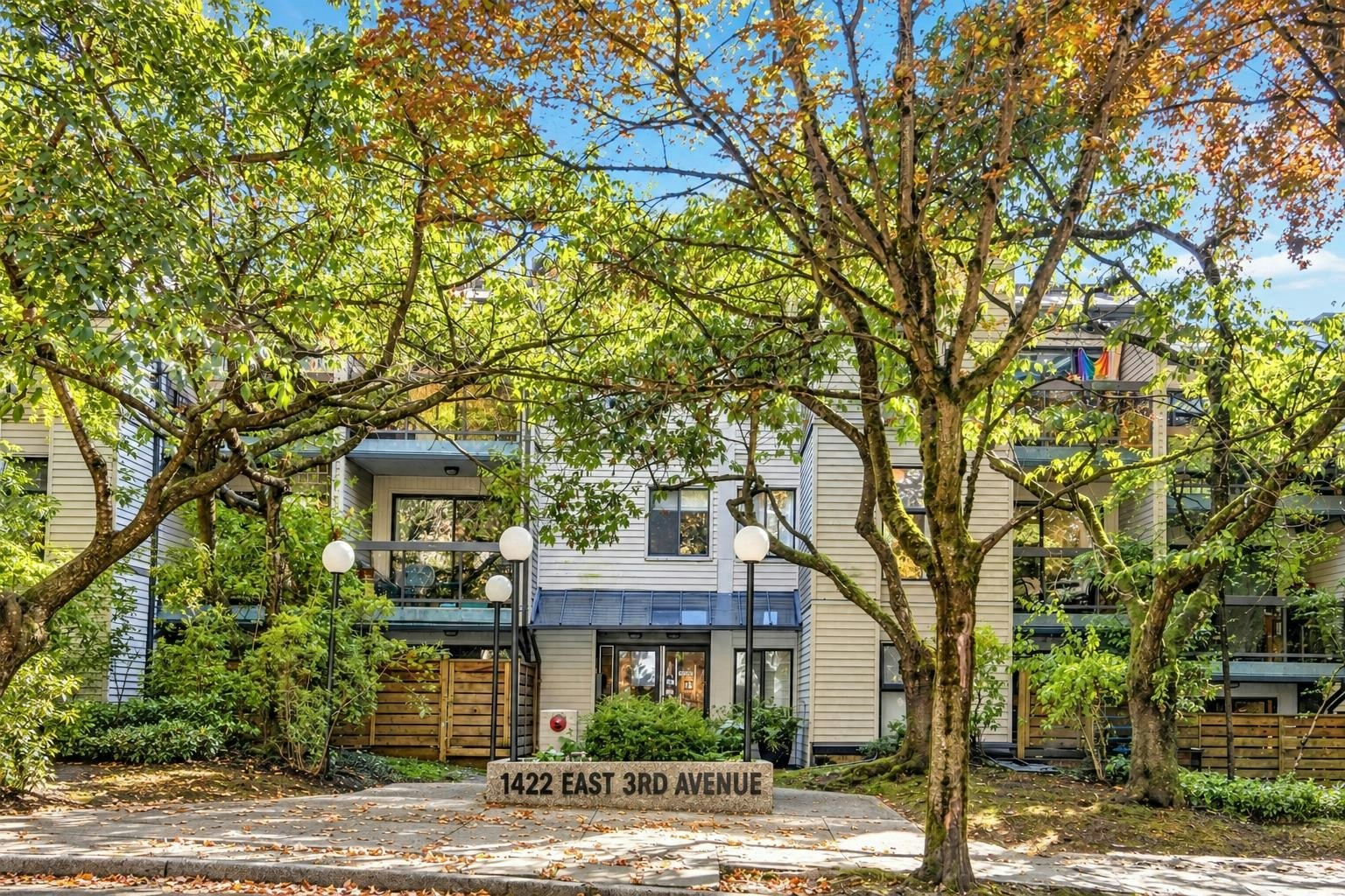 208-1422 E 3rd Avenue, Vancouver, BC, V5N 5R5