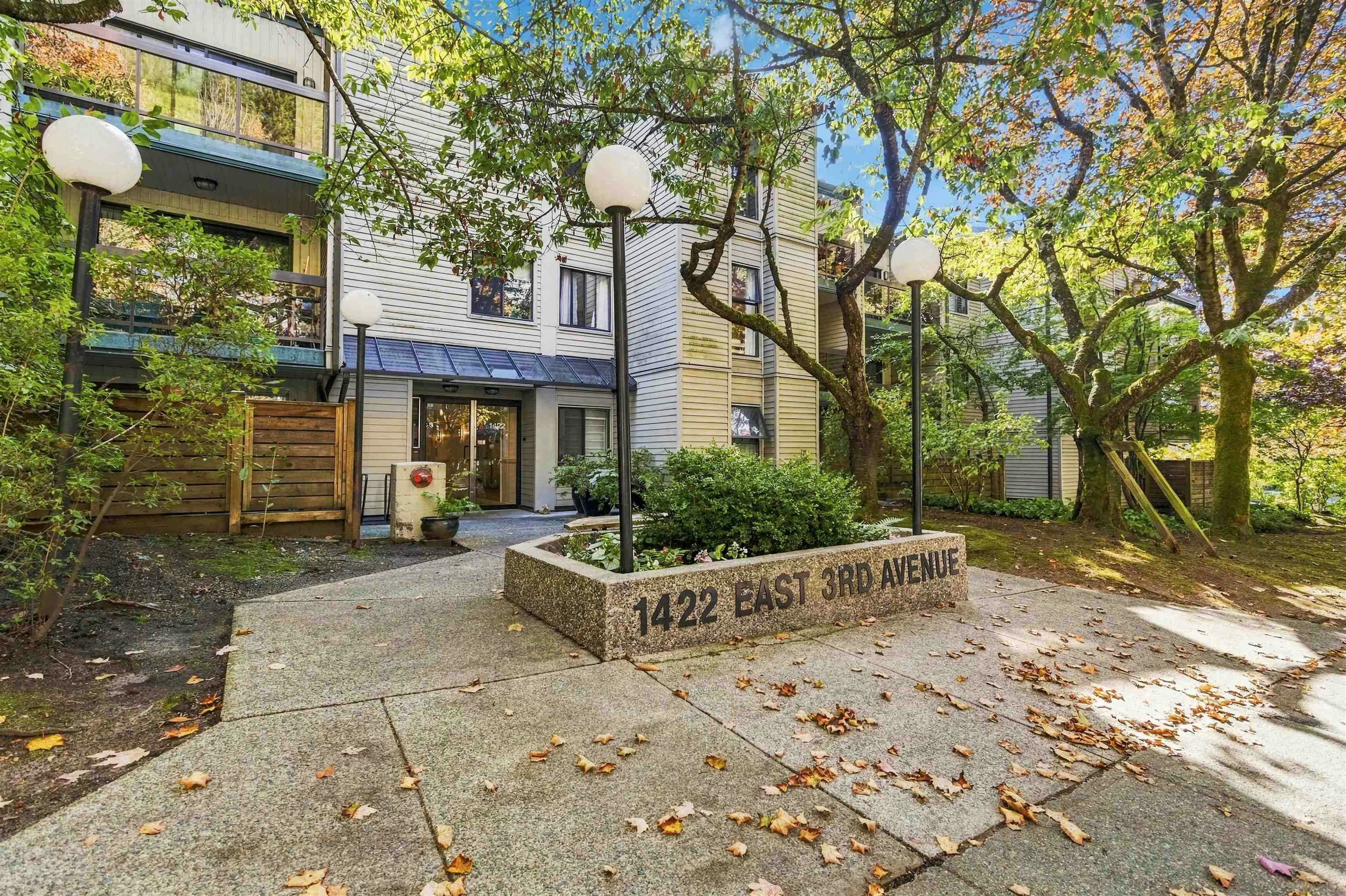 208-1422 E 3rd Avenue - 2