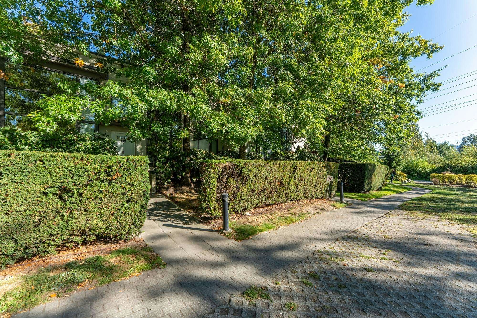 TH6-4182 Dawson Street, Burnaby, BC, V5C 4B1