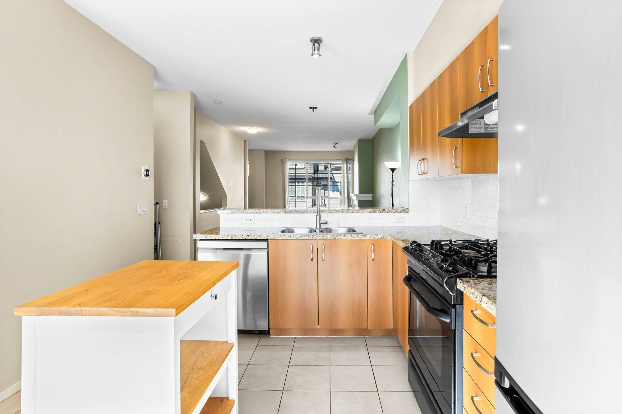 87-9088 Halston Court, Burnaby, BC, V3N 0A7 - 12