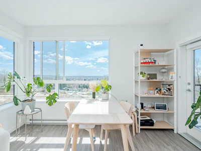 416-6438 Byrnepark Drive - 4
