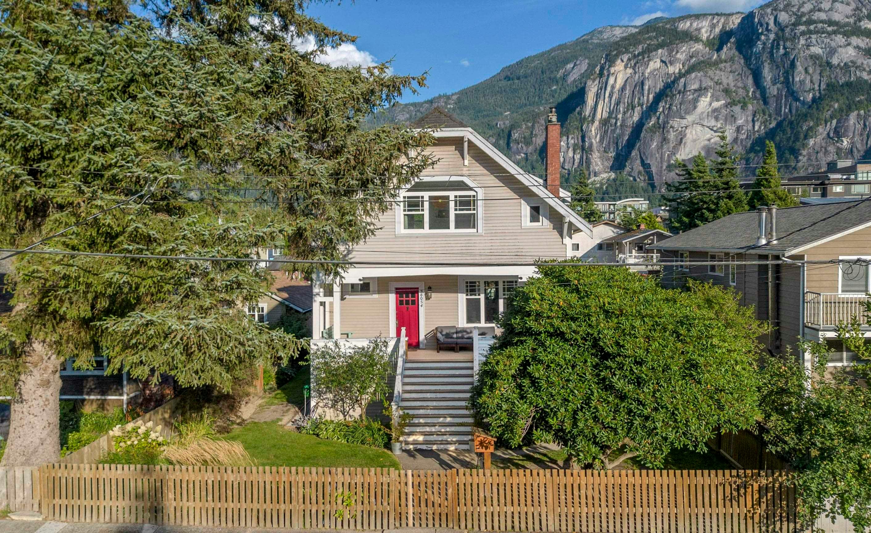 38054 Fifth Avenue, Squamish, BC, V8B 0B6 - 31