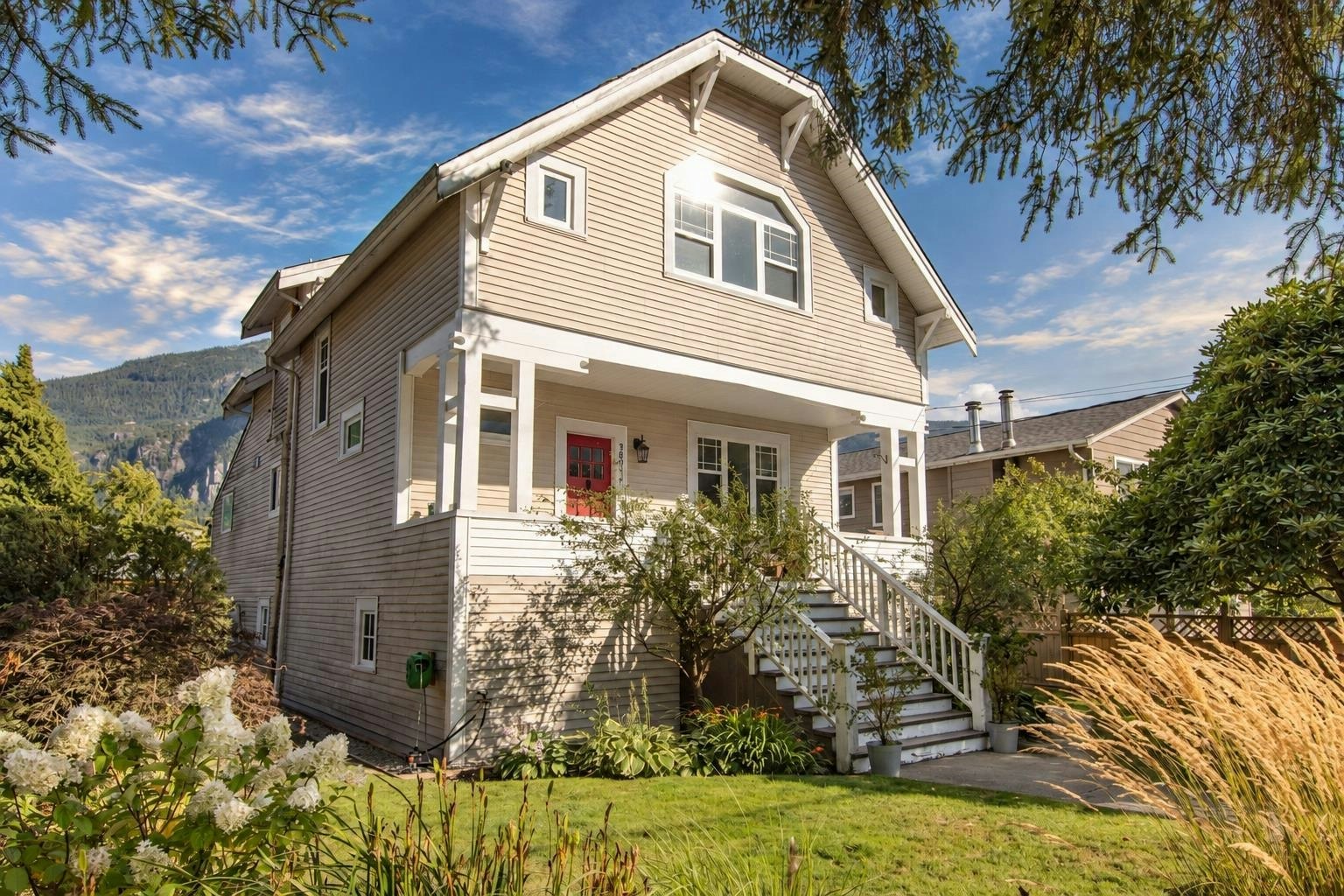 38054 Fifth Avenue, Squamish, BC, V8B 0B6