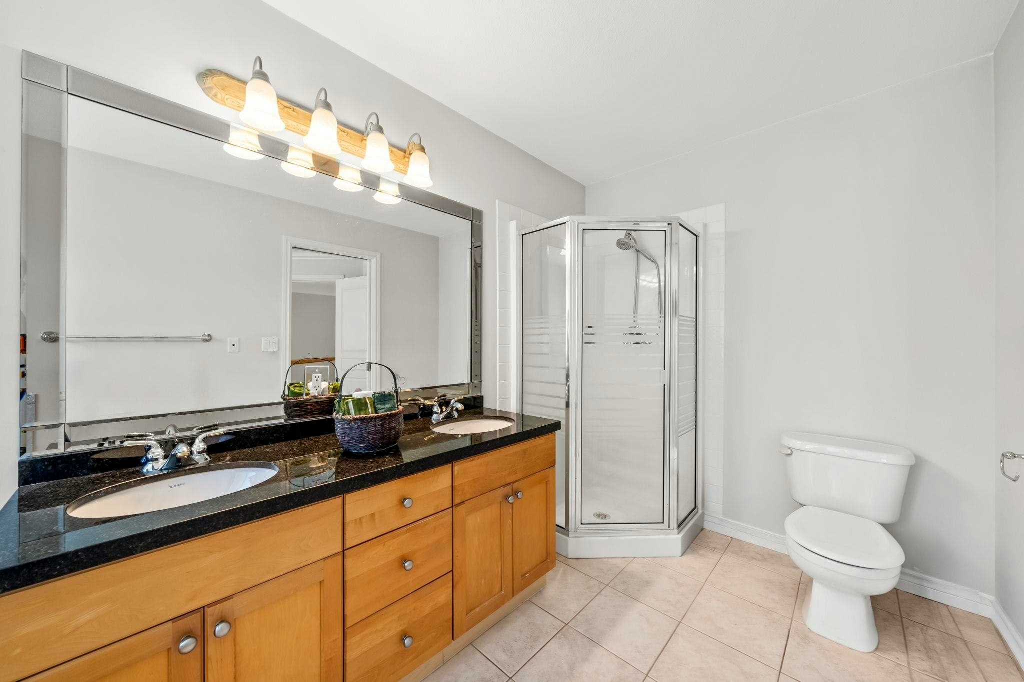 16 Wilkes Creek Drive, Port Moody, BC, V3H 4Z6 - 23