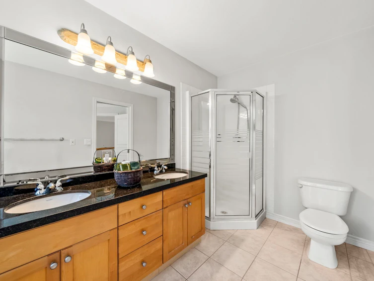 16 Wilkes Creek Drive, Port Moody, BC, V3H 4Z6 - 23