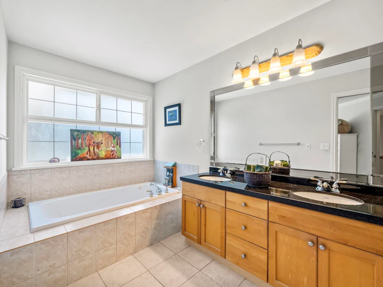 16 Wilkes Creek Drive, Port Moody, BC, V3H 4Z6 - 22