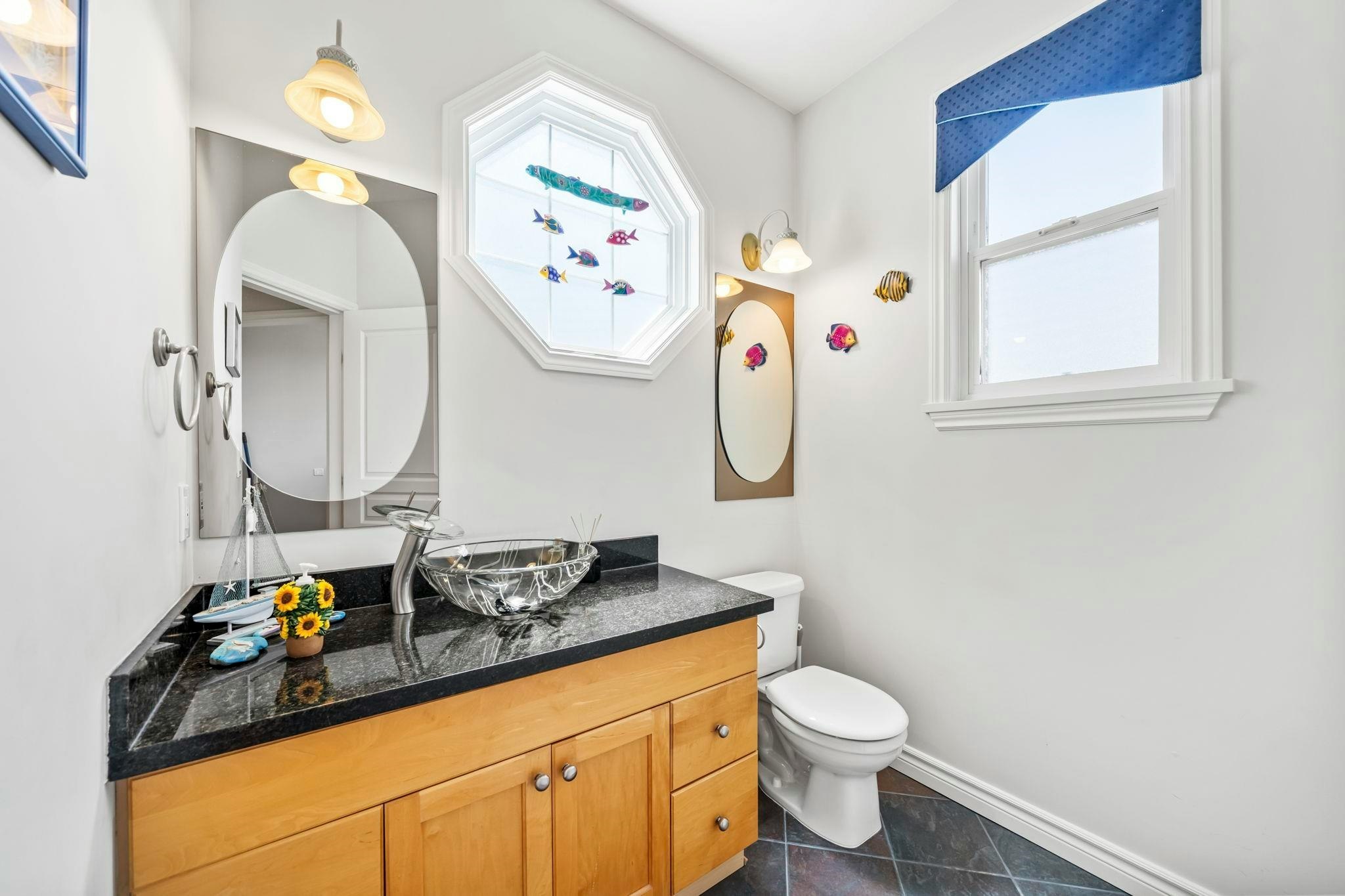 16 Wilkes Creek Drive, Port Moody, BC, V3H 4Z6 - 17