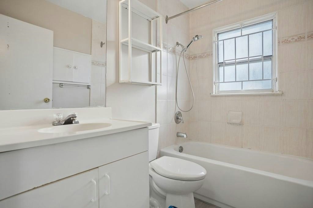 4520 Welwyn Street, Vancouver, BC, V5N 3Z5 - 16