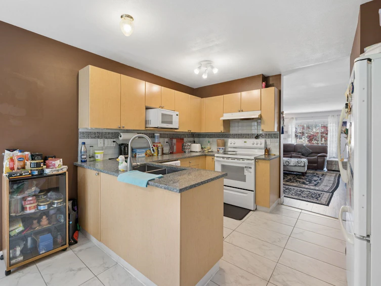28-12110 75a Avenue, Surrey, BC, V3W 1M1 - 18
