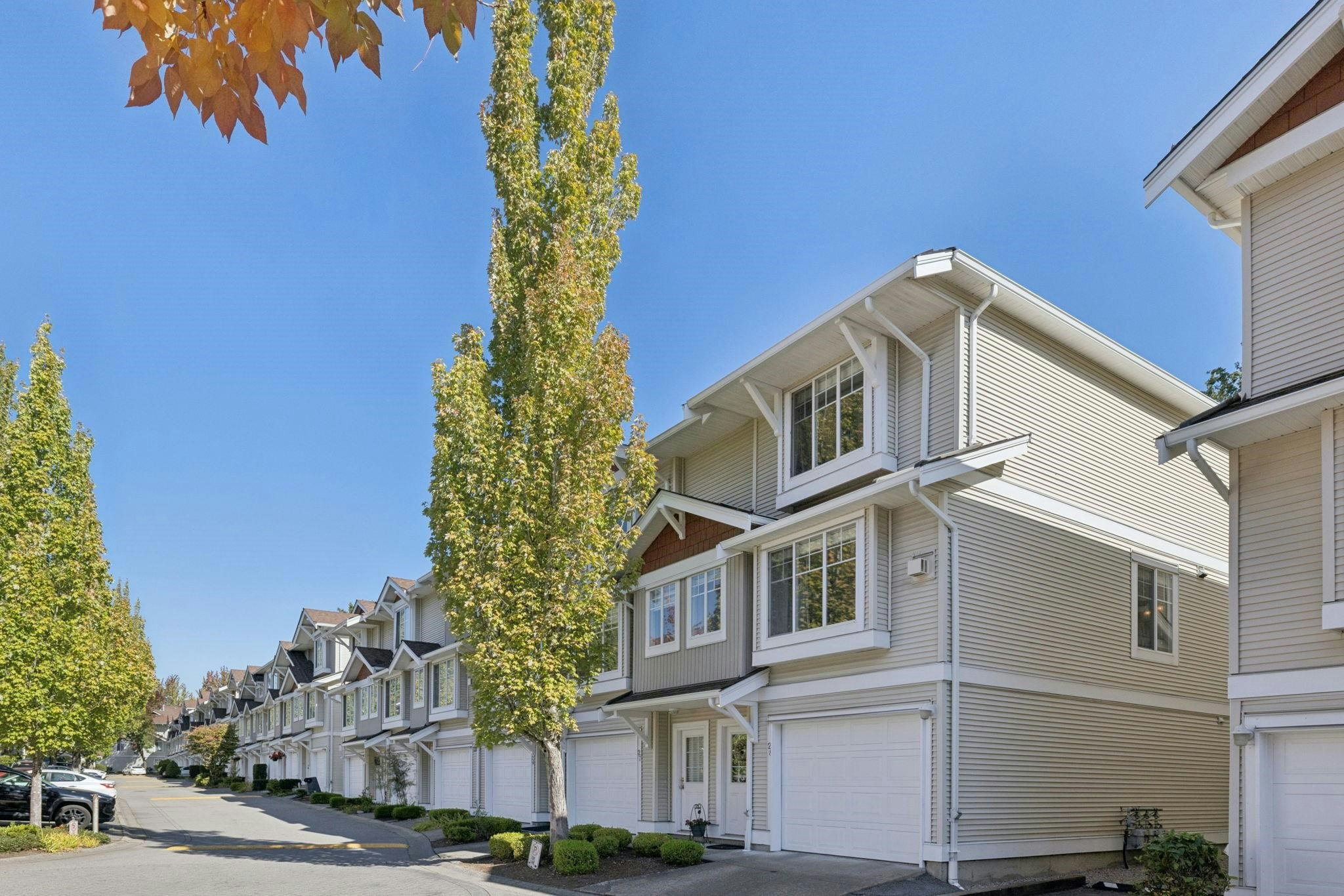 28-12110 75a Avenue - 2