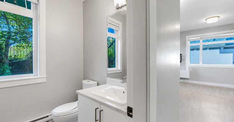 104-3525 Chandler Street, Coquitlam, BC, V3E 0L9 - 11