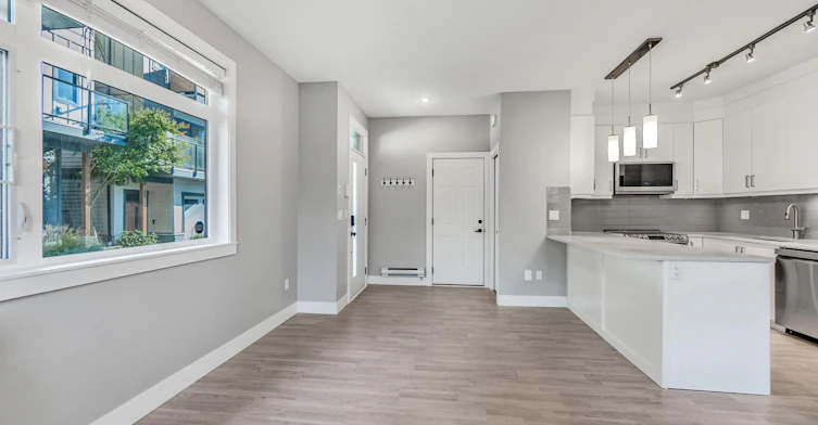 104-3525 Chandler Street, Coquitlam, BC, V3E 0L9 - 5