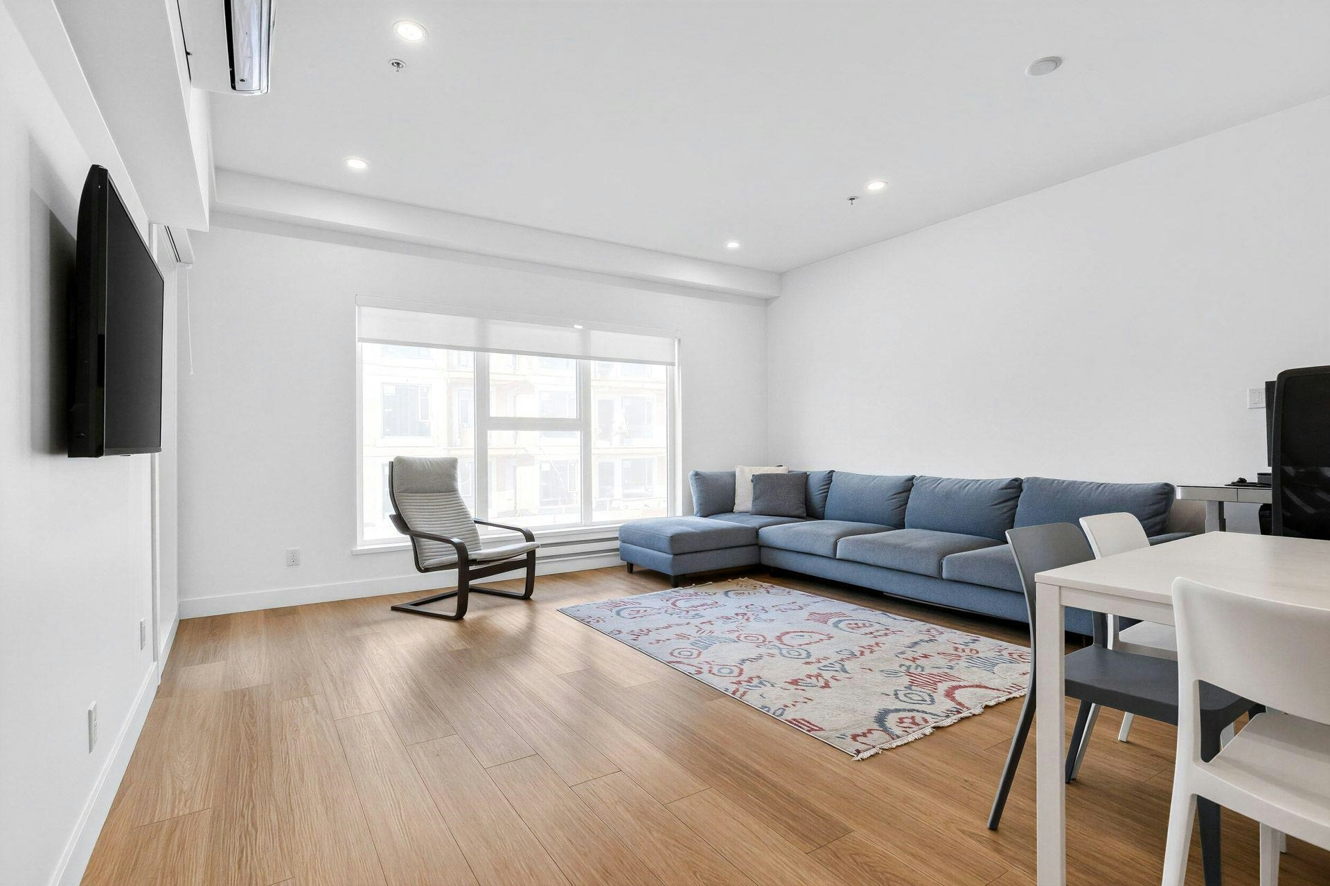 301-2331 Kelly Avenue - 3