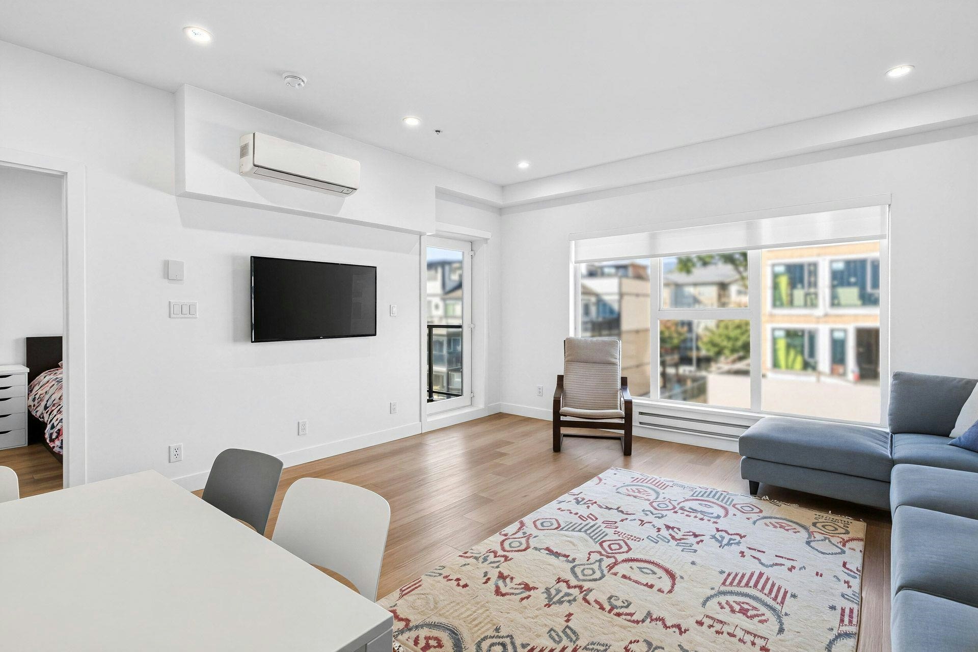 301-2331 Kelly Avenue - 4