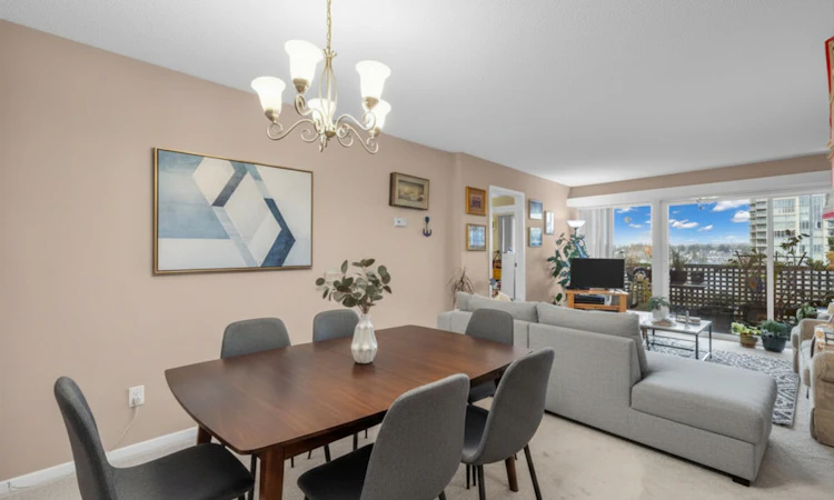 4941 Lougheed Highway