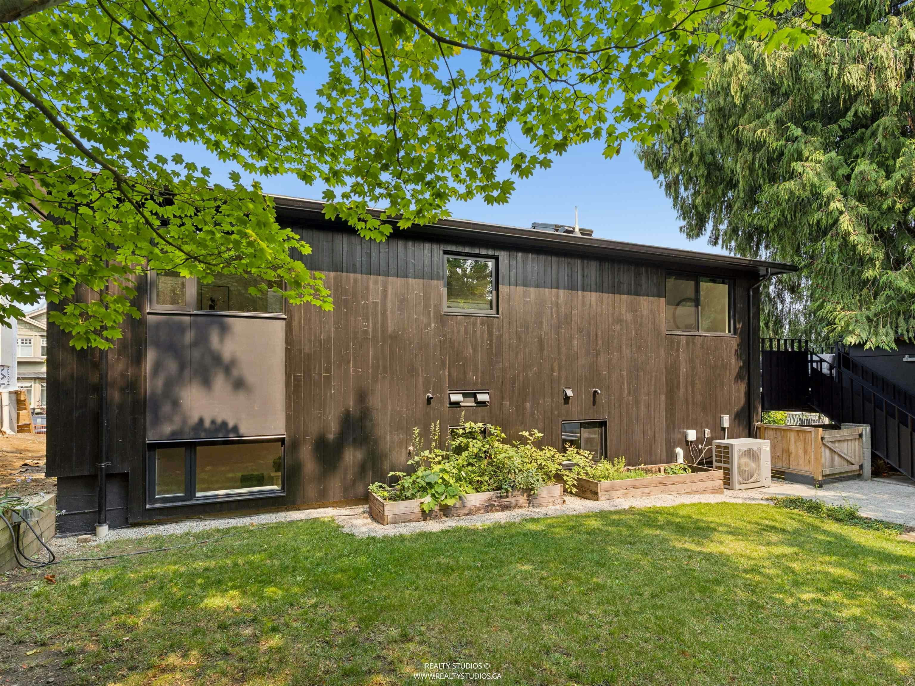 476 E 29th Avenue, Vancouver, BC, V5V 2R7 - 40