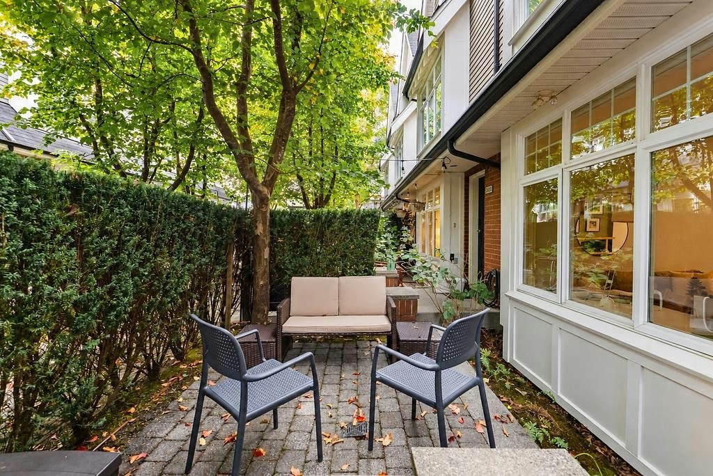 3822 Welwyn Street, Vancouver, BC, V5N 3Y9